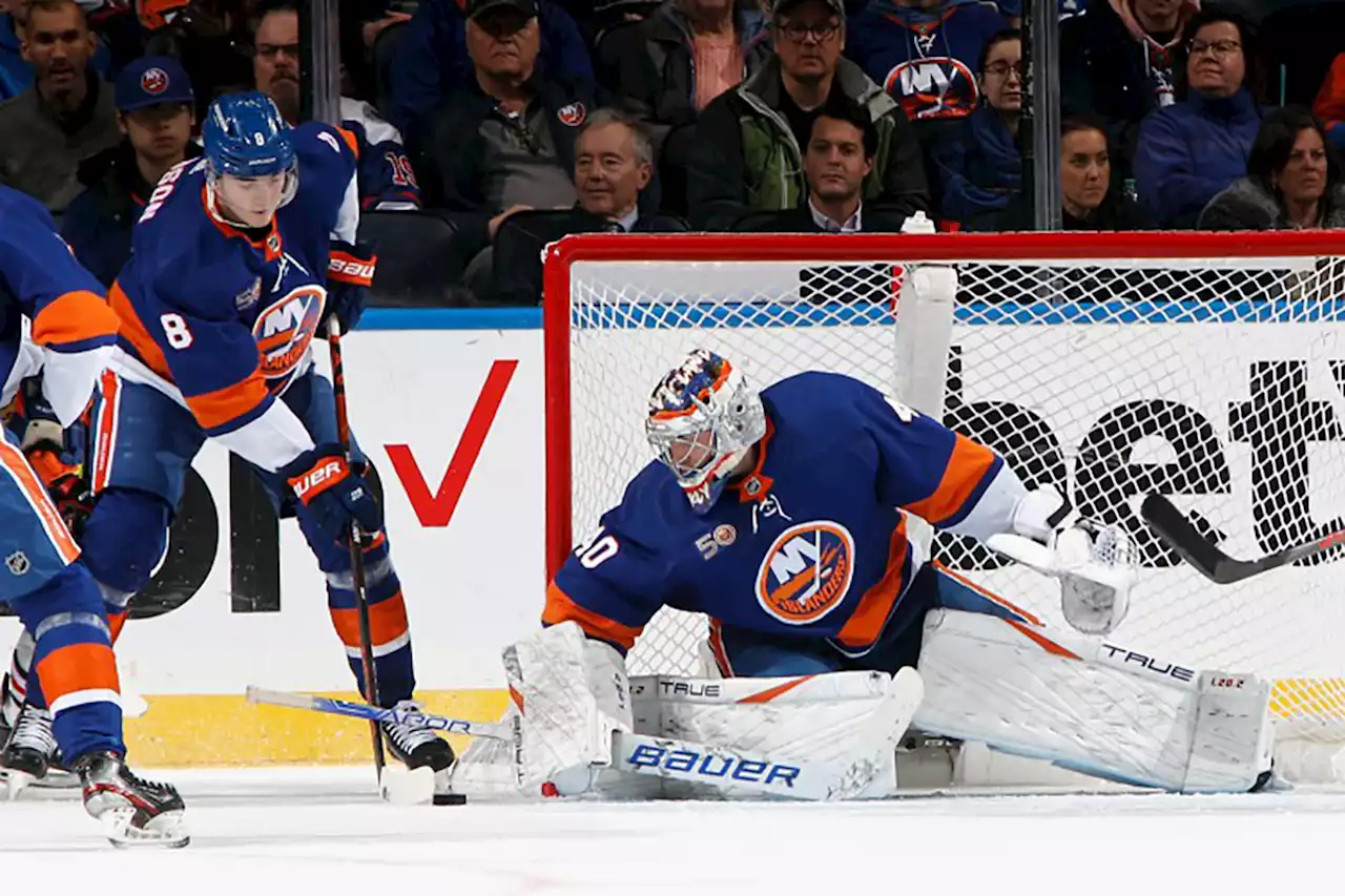 Islanders’ Semyon Varlamov delivers rare shutout with pressure off