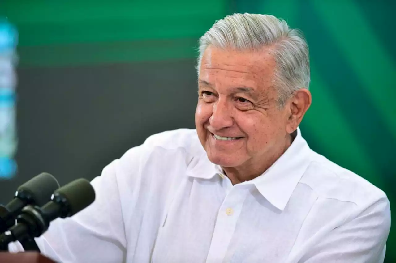 AMLO acusa al INE de cometer censura contra Sheinbaum