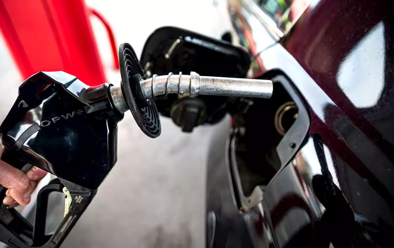 Gas prices continue to fall. Could they drop under $3 a gallon before Christmas?