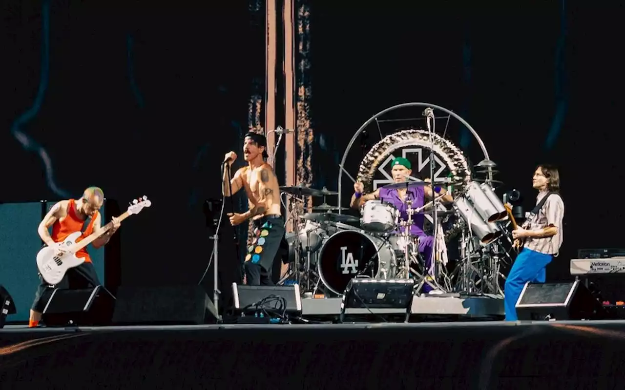 Red Hot Chili Peppers will play San Antonio's Alamodome next spring on 23-date tour