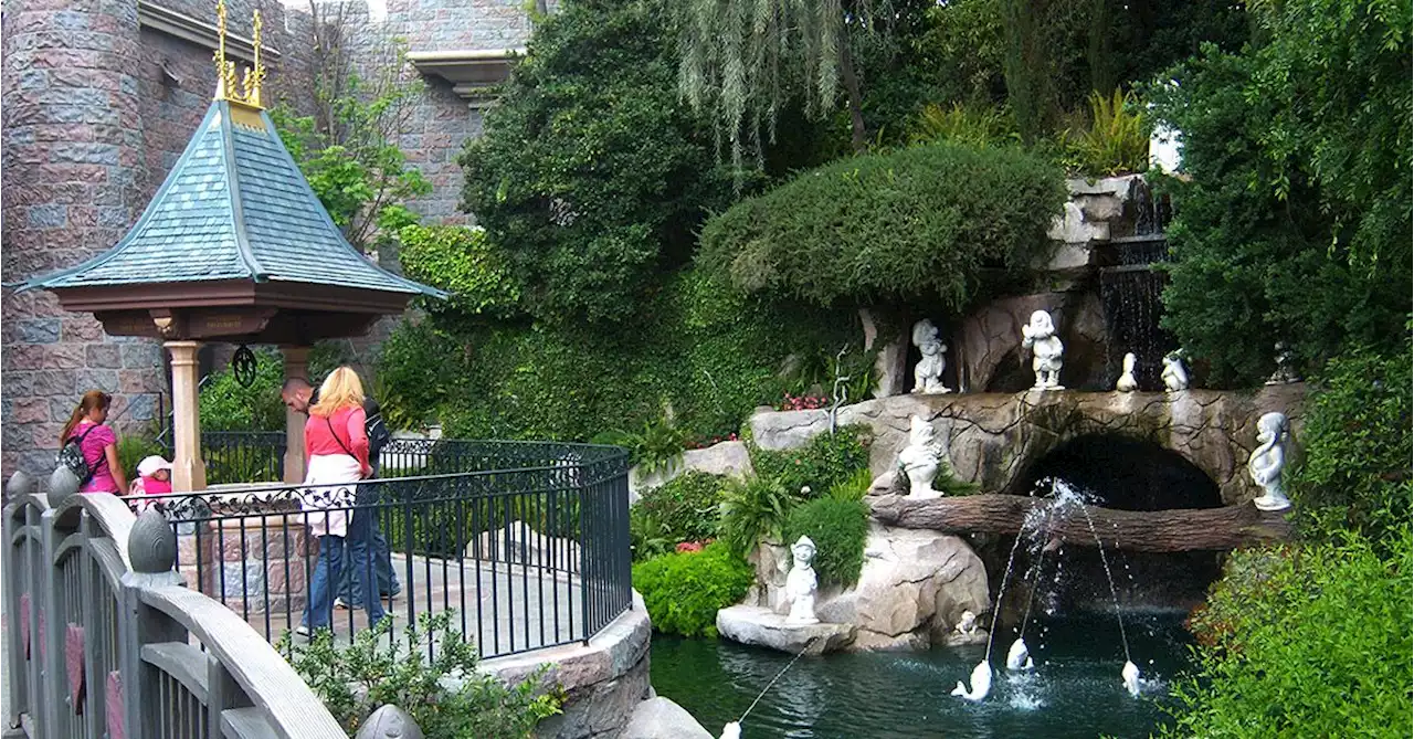 Disneyland's Snow White Grotto Employs an Old Trick