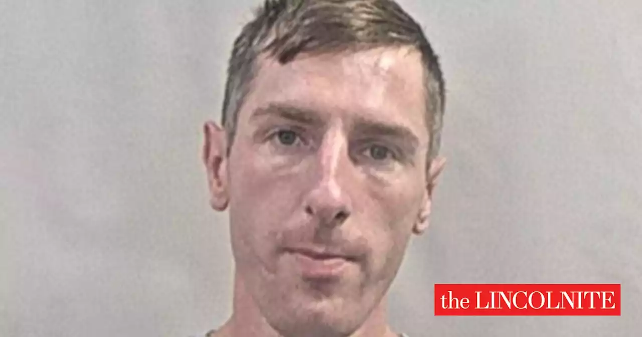 Man jailed after random street stabbing and knife threats