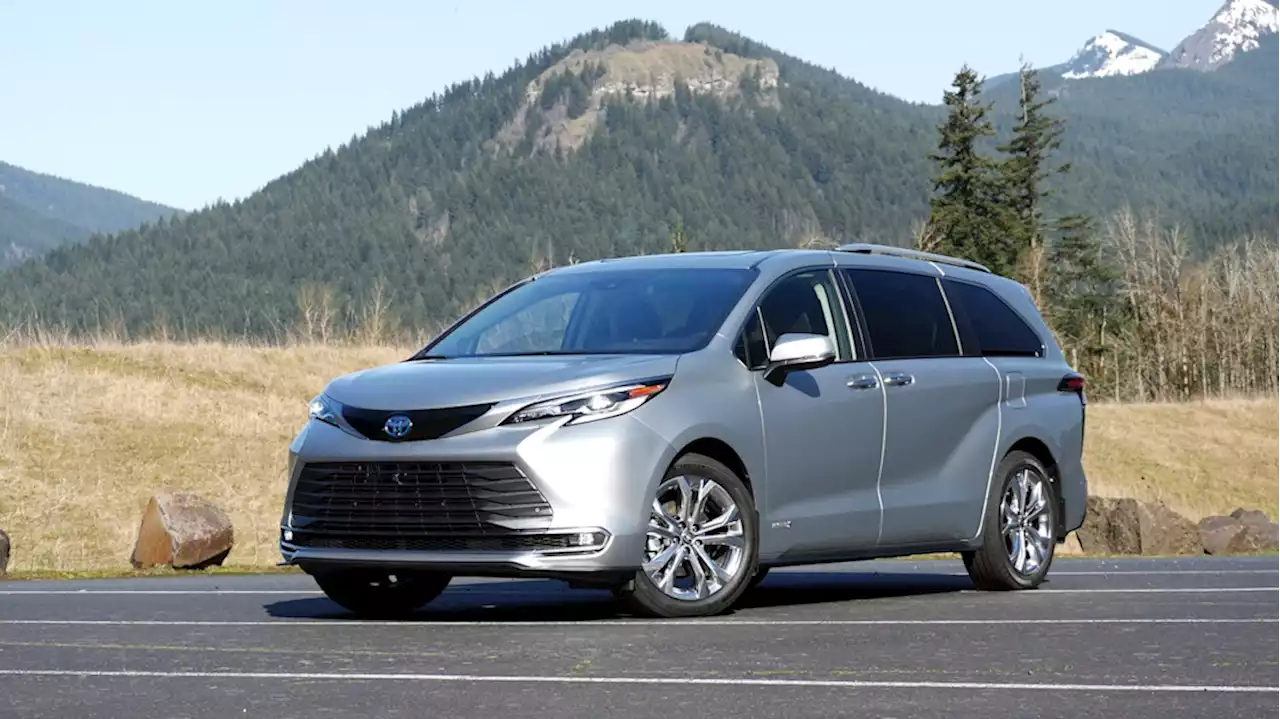 2023 Toyota Sienna Review: It's all about the mpg - Autoblog