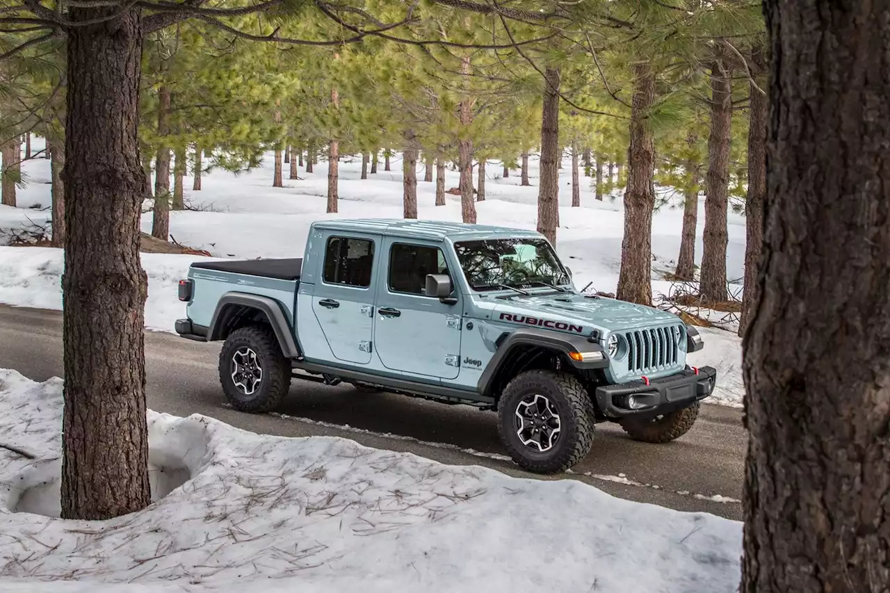 Jeep Gladiator sees Earl grey paint option for 2023