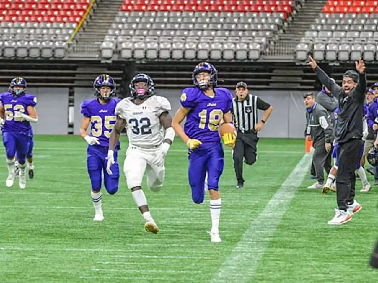 Vancouver College foil late two-point convert attempt to edge G.W. Graham for Triple A crown