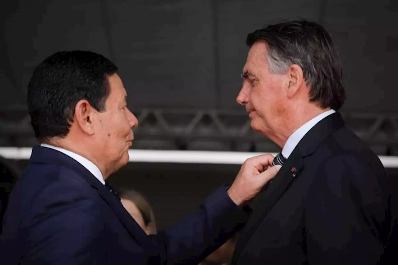 Sem Bolsonaro, Mourão representa o Brasil em Cúpula do Mercosul no Uruguai | Radar