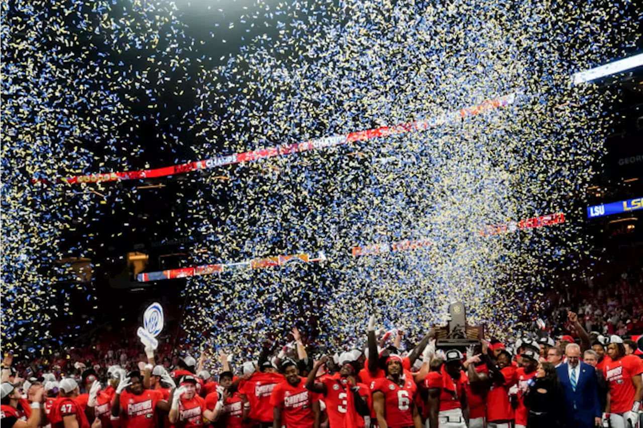 SEC halftime contest booed, both students awarded $100,000