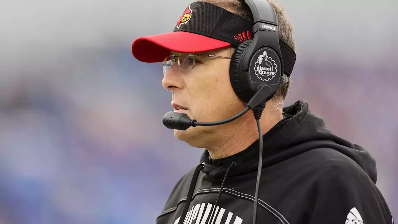 Cincinnati hires Louisville's Scott Satterfield to replace Luke Fickell