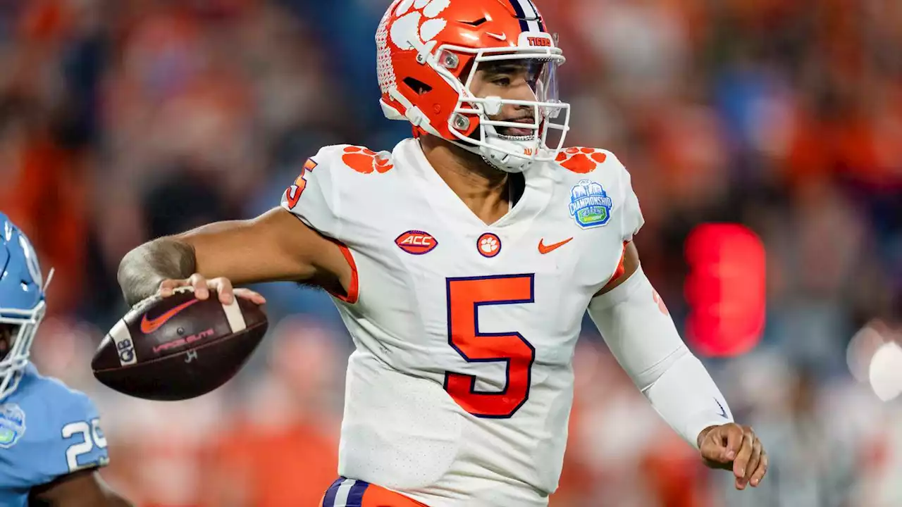 College football transfer portal tracker: DJ Uiagalelei reportedly leaving Clemson