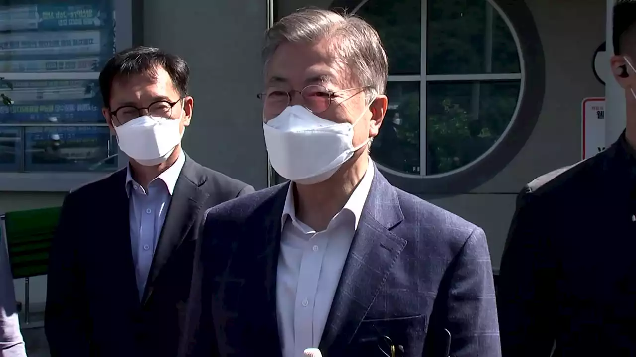 '내가 최종승인' 文까지 향하나...검찰은 '신중·절제'