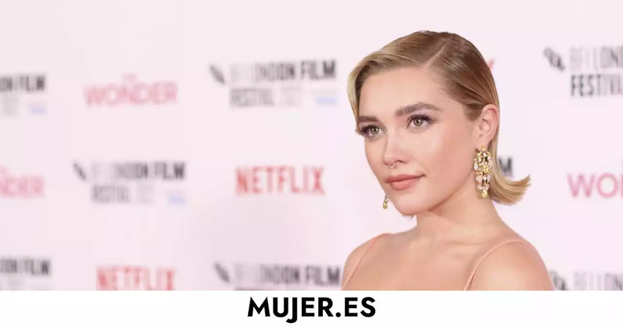 Florence Pugh lleva un camisón con bata a una alfombra roja (y este es el resultado)