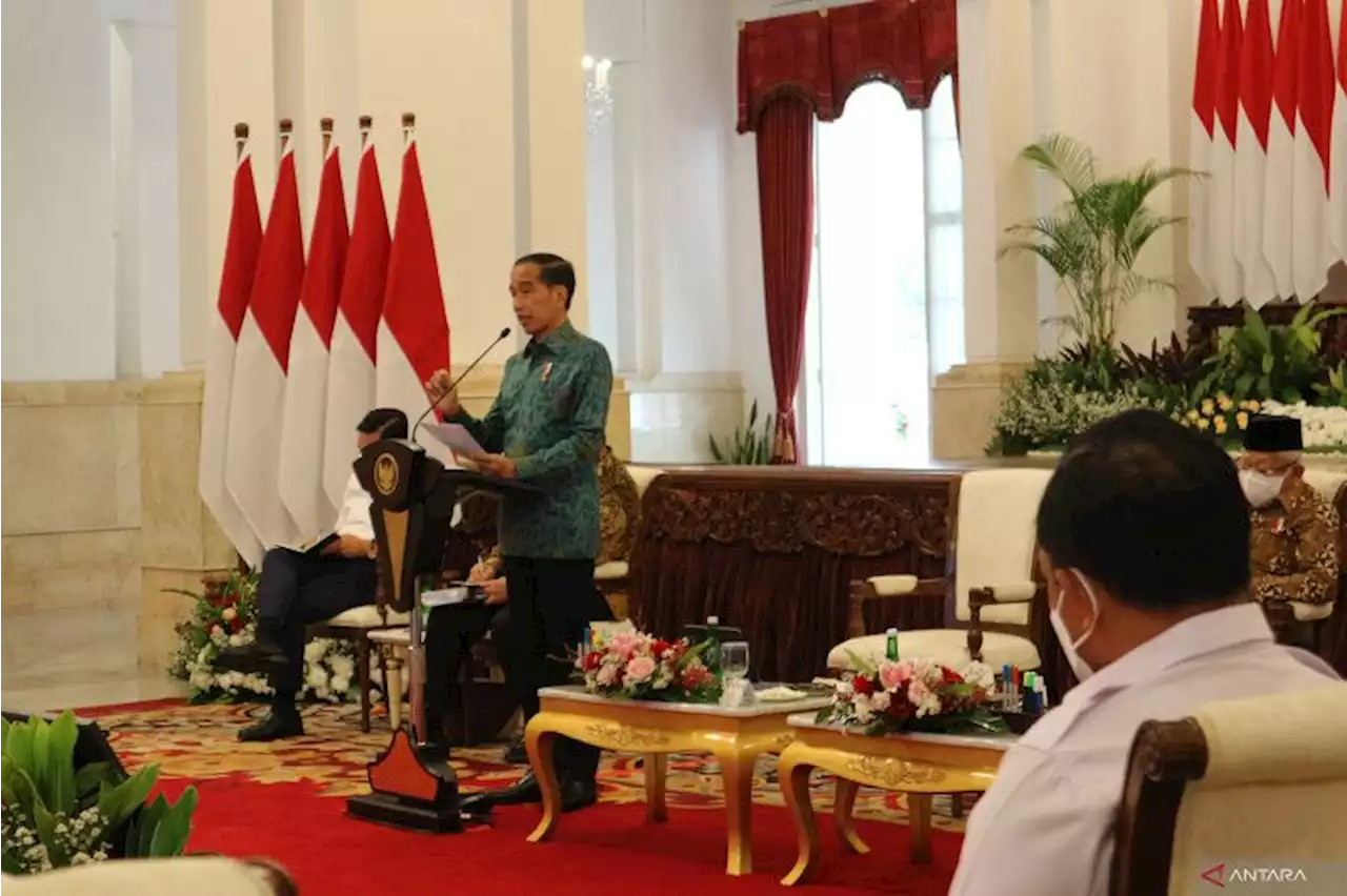 Presiden Jokowi minta para menteri antisipasi cuaca ekstrem