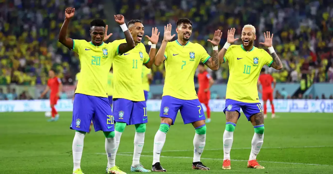 Brasil y Vini 'bailan' su pase a cuartos de final en Qatar 2022