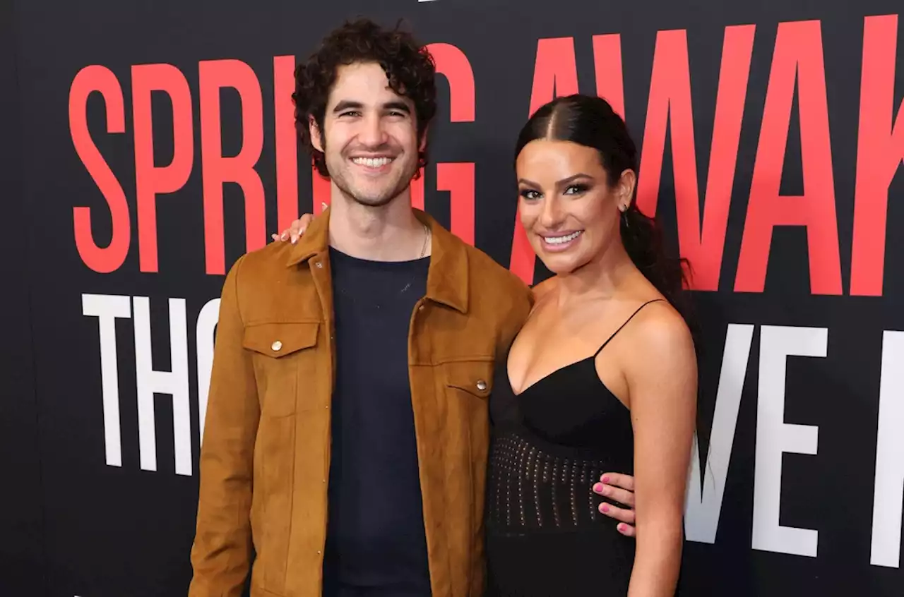 Lea Michele & Darren Criss Adorably Jam Out to ‘Glee’ Signature Song ‘Don’t Stop Believing’: Watch