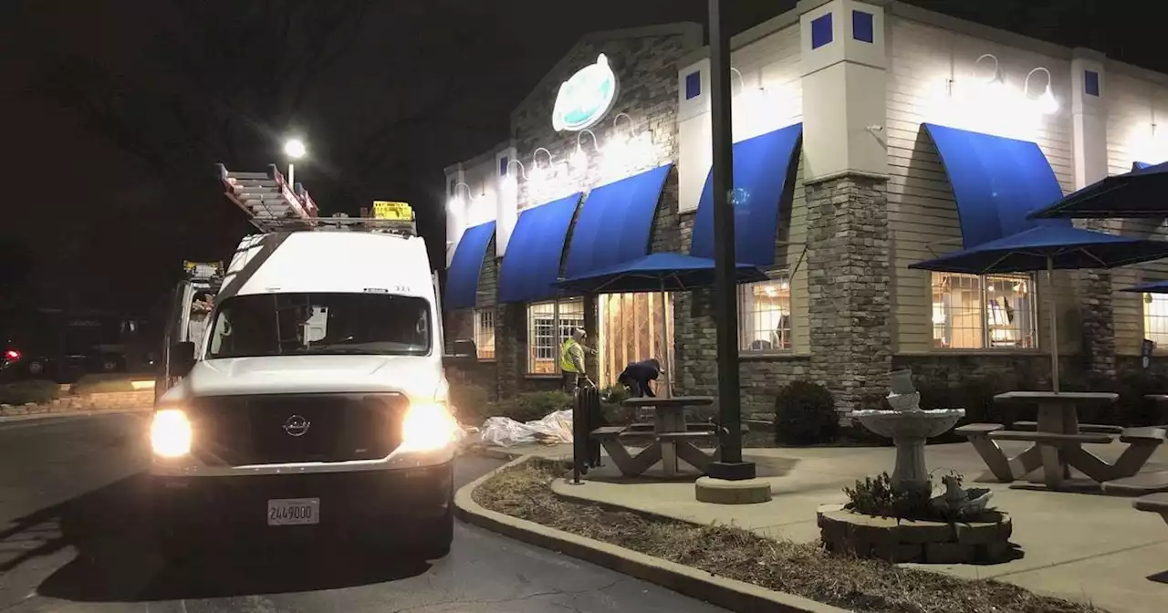 Car crashes into Morton Grove Culver’s restaurant, injuring four people inside