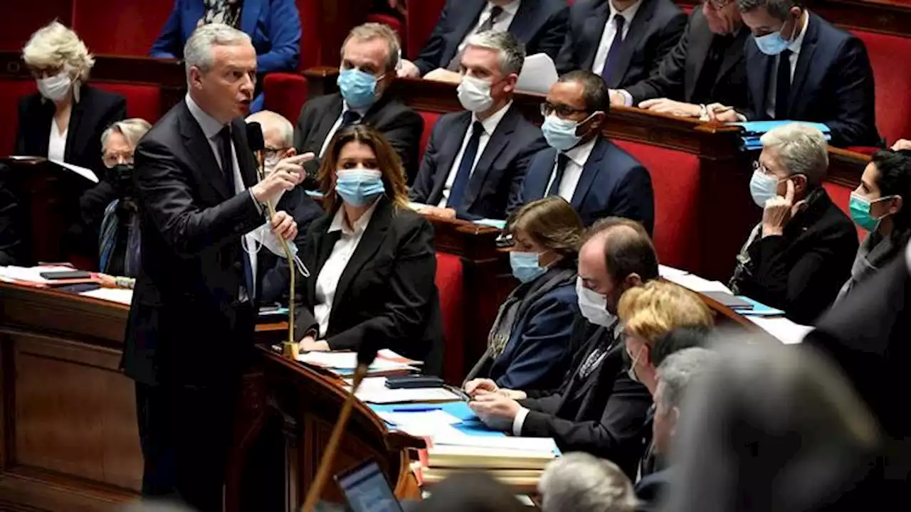 Covid-19 : les ministres masqués à l'Assemblée nationale pour les questions au gouvernement