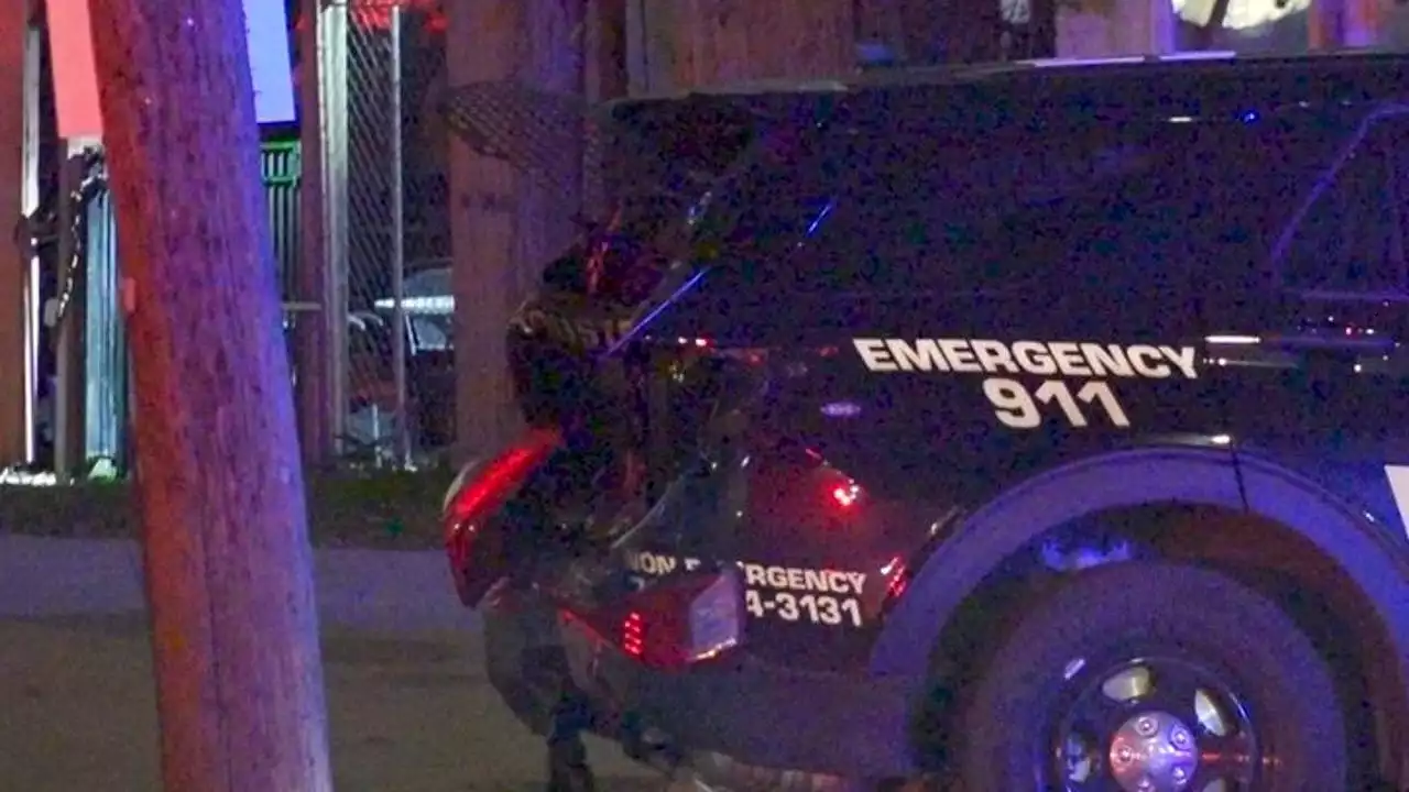 Houston PD officer hit by DWI driver in Acres Homes, 'open containers' found in vehicle