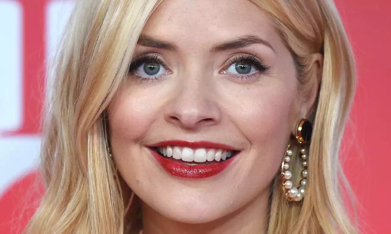 Holly Willoughby's Christmas jumper is the most gorgeous you'll ever see