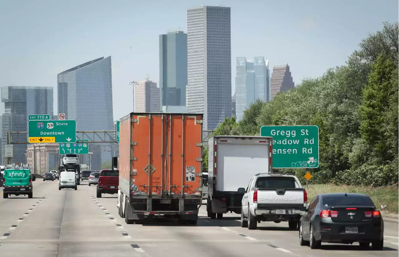 3 miles of Interstate 10 East closed, traffic delays mount Tuesday morning