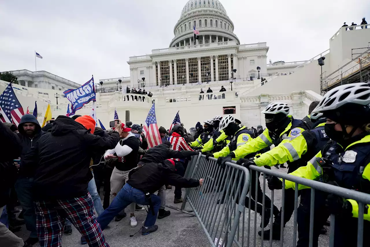 Lawmakers To Present Congressional Gold Medals To Officers For Jan. 6