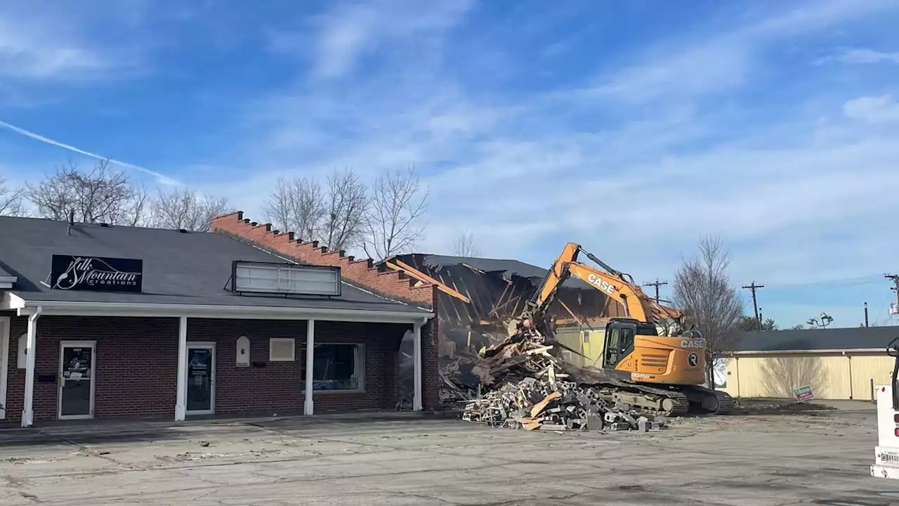 Demolition begins on Monon Square shopping center ahead of future Carmel development