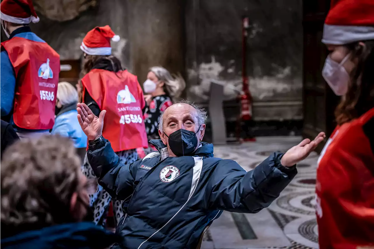 'Aggiungi un posto a tavola', il pranzo di Natale con i poveri compie 40 anni