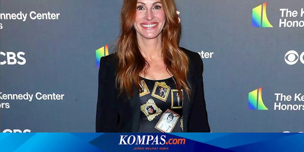 Julia Roberts Pakai Gaun Penuh Wajah George Clooney, Seperti Apa?