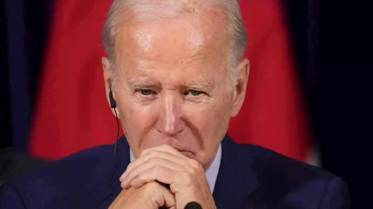 What do Utahns think about President Biden's handling of the economy?