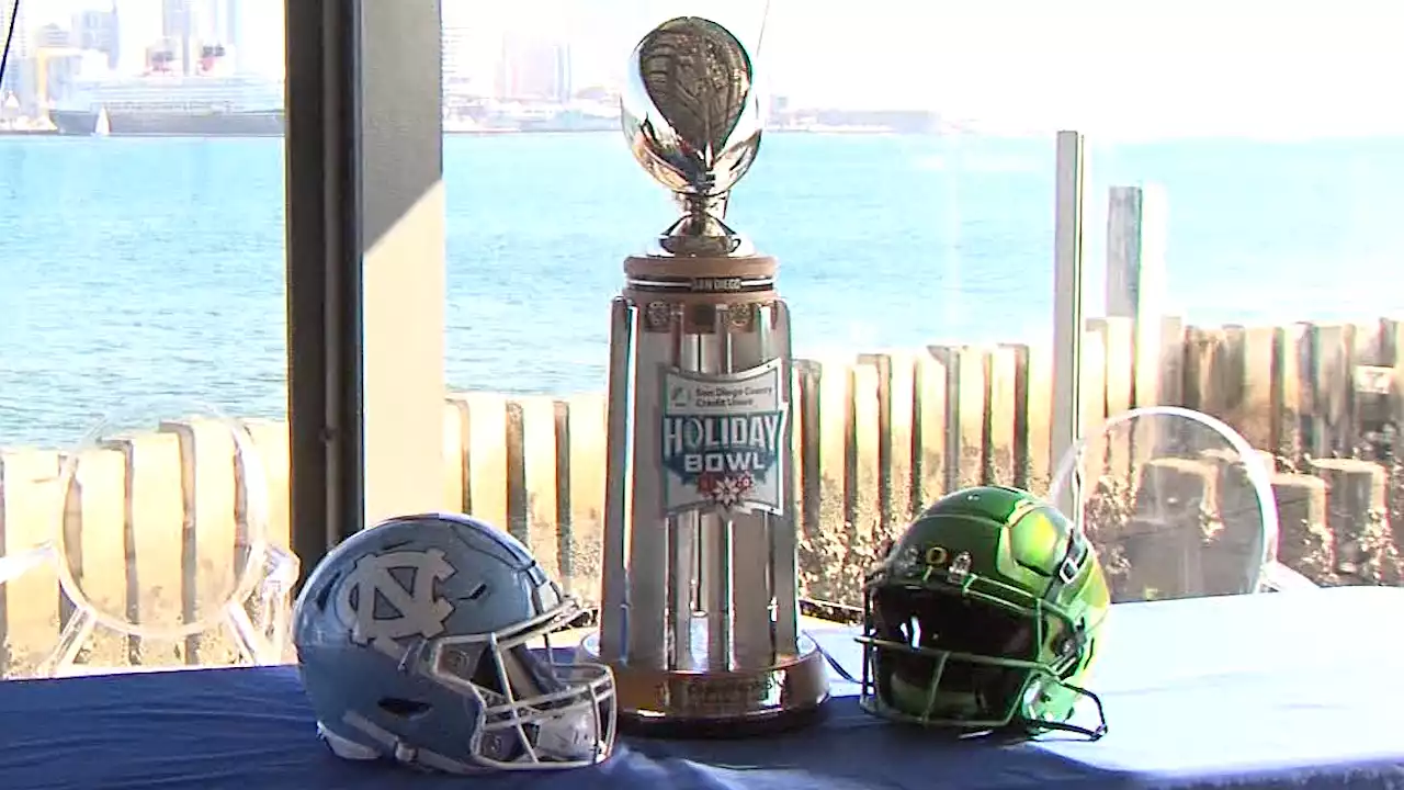 UNC and Oregon to play in SDCCU Holiday Bowl -