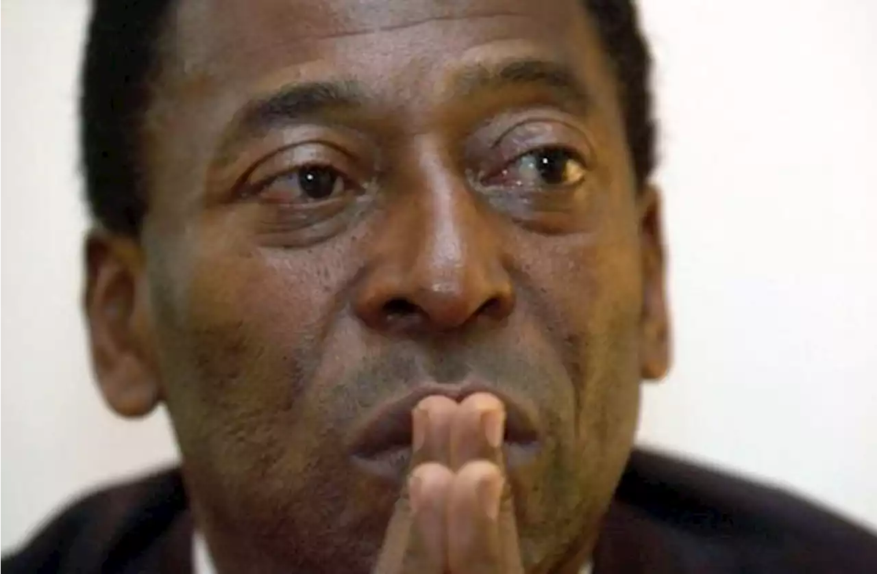 Hospital atualiza boletim médico de Pelé: 'Sinais vitais estáveis'