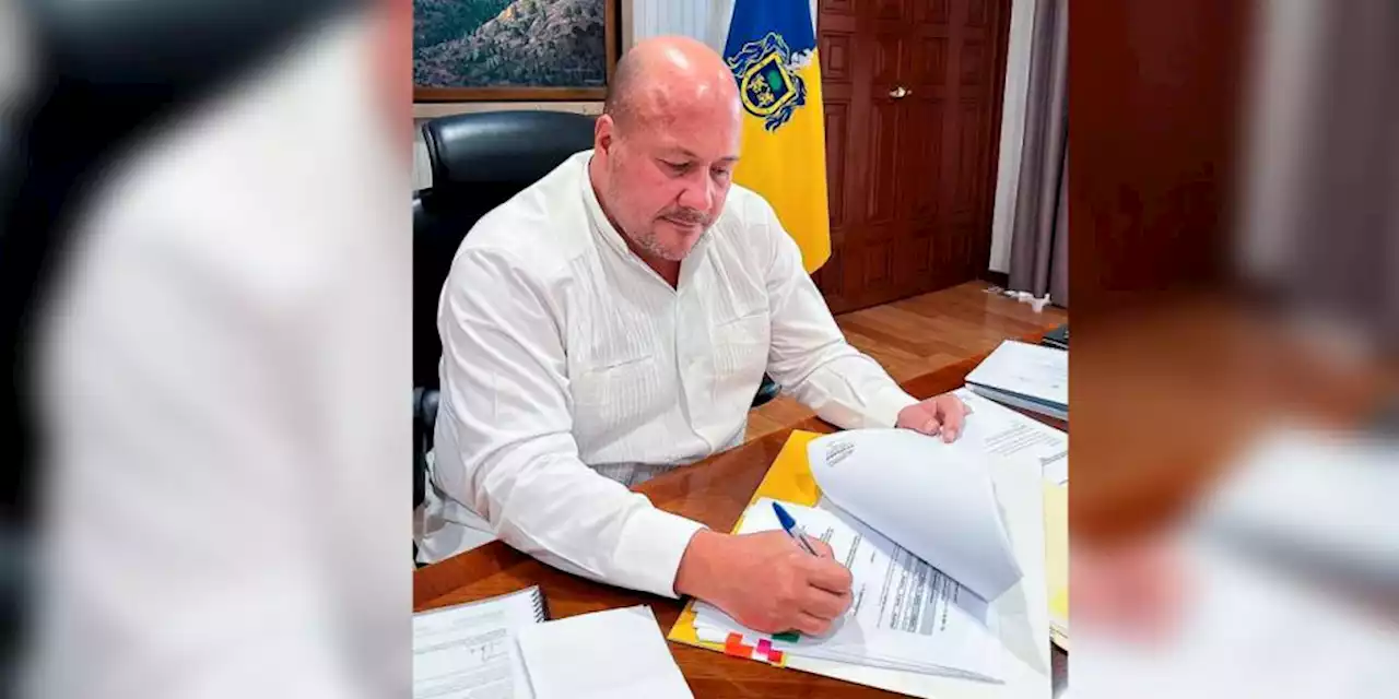 Firma Enrique Alfaro incremento salarial por 304 mdp al personal de la Universidad de Guadalajara