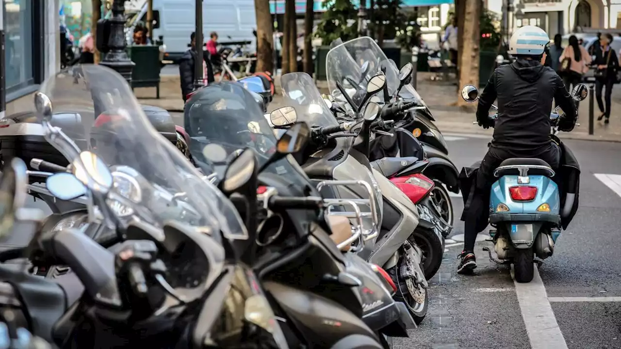 Stationnement payant des scooters et des motos à Paris : déjà 200 000 amendes distribuées