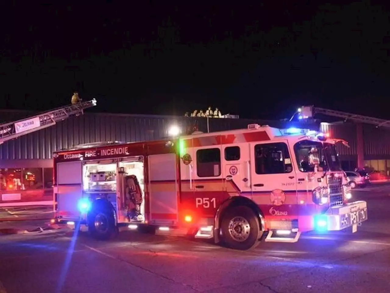 Ottawa firefighters douse east-end bakery blaze, prevent spread through complex