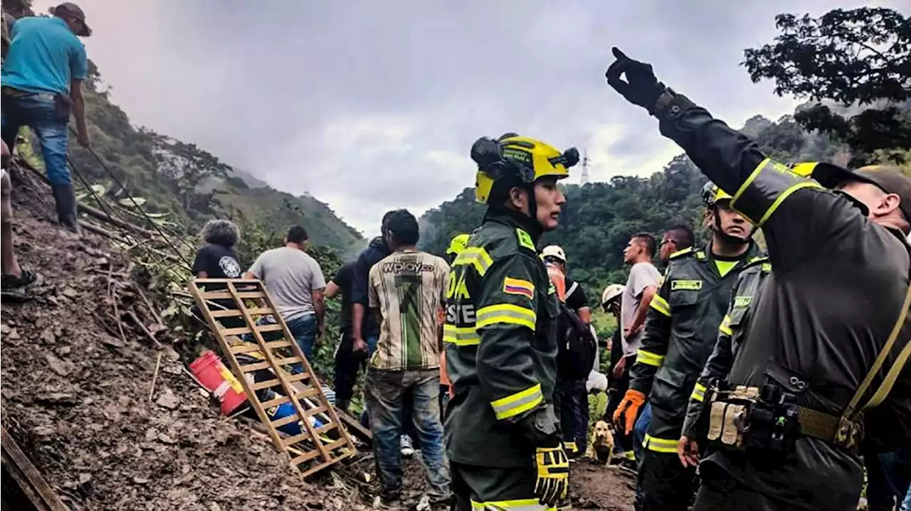 Tragedia en Colombia: un alud arrasó con un colectivo escolar