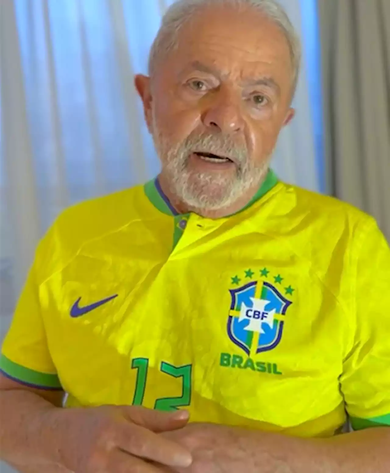 Presidente eleito, Lula comemora vitória da seleção e manda recado para Pelé