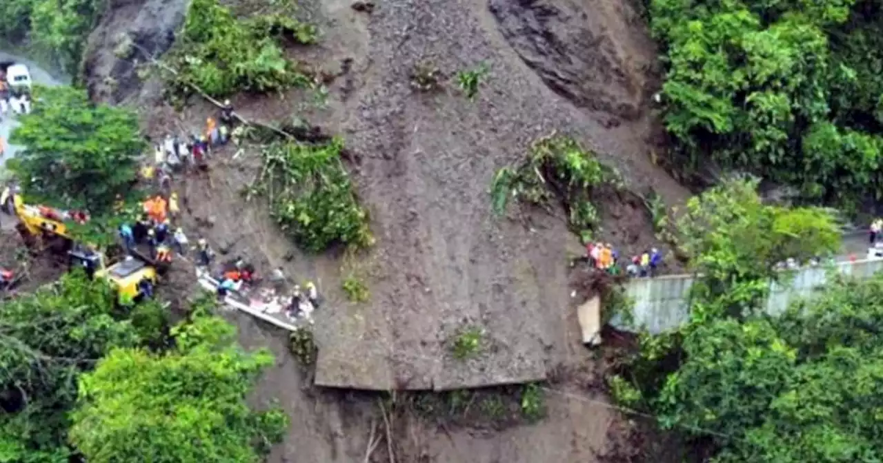 Colombia. Frana travolge autobus: 34 le vittime, di cui 9 minori, e nove feriti