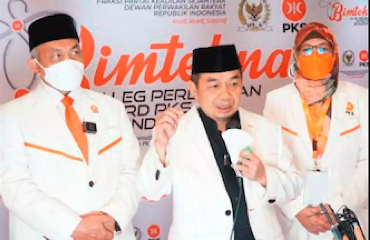 PKS: Hilangkan Pasal Penghinaan Presiden dan Masukkan Larangan LGBT di KUHP |Republika Online