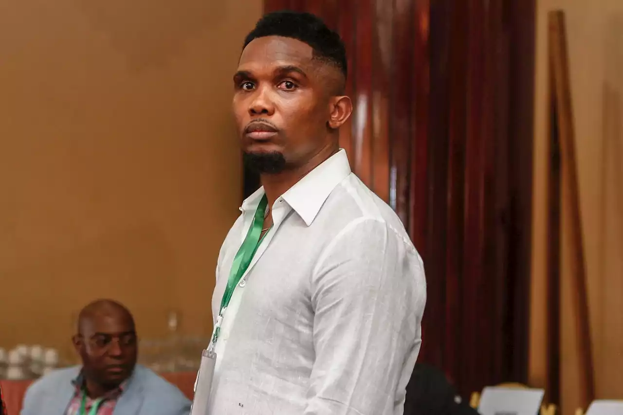 Coupe du monde 2022 : Samuel Eto'o frappe violemment un supporter après Brésil-Corée du Sud