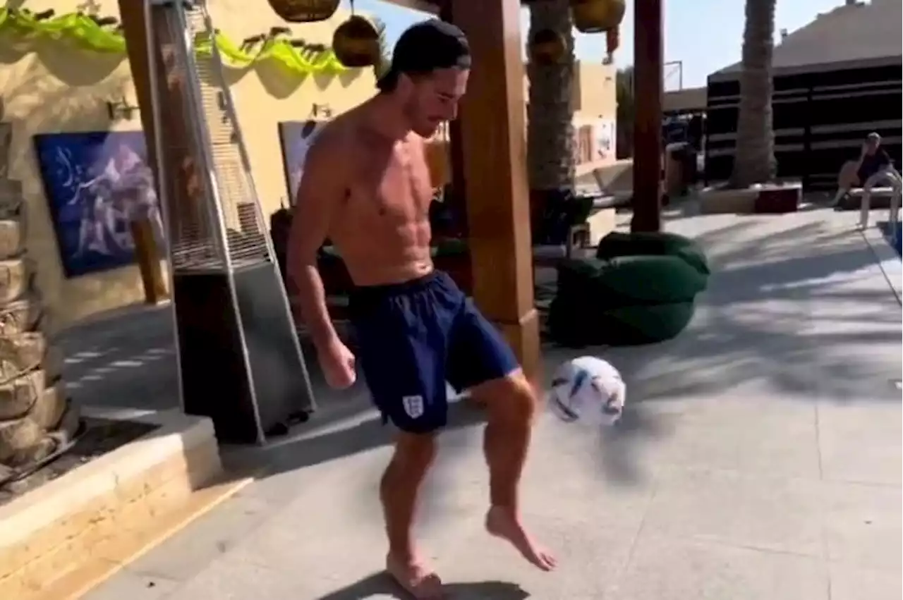 England stars Grealish and Rice show off skills with outrageous pool game