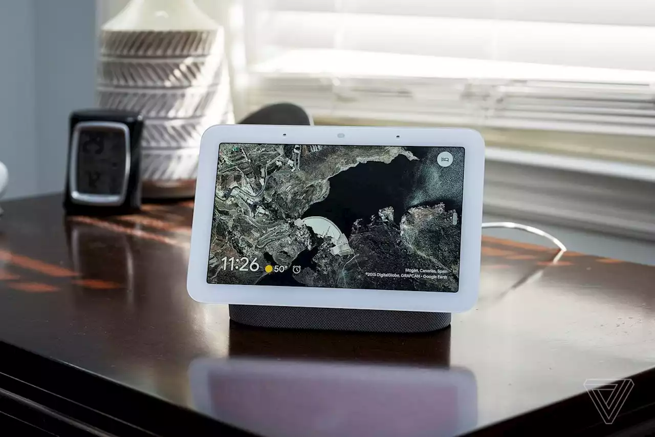 Save $70 on Google’s Nest Hub and get a free smart bulb