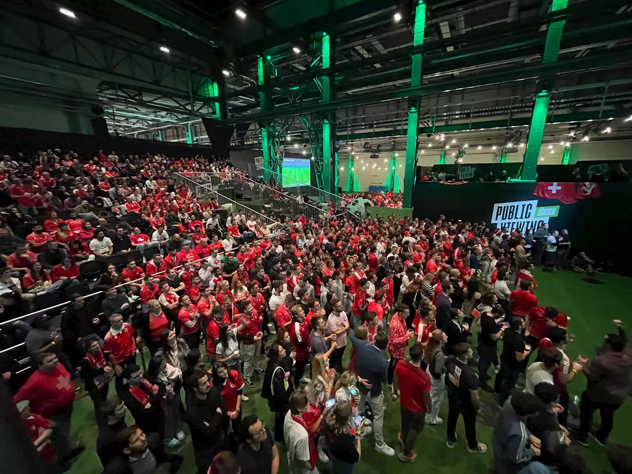 WM-Achtelfinal: Enttäuschte Fans nach dem bitteren WM-Aus