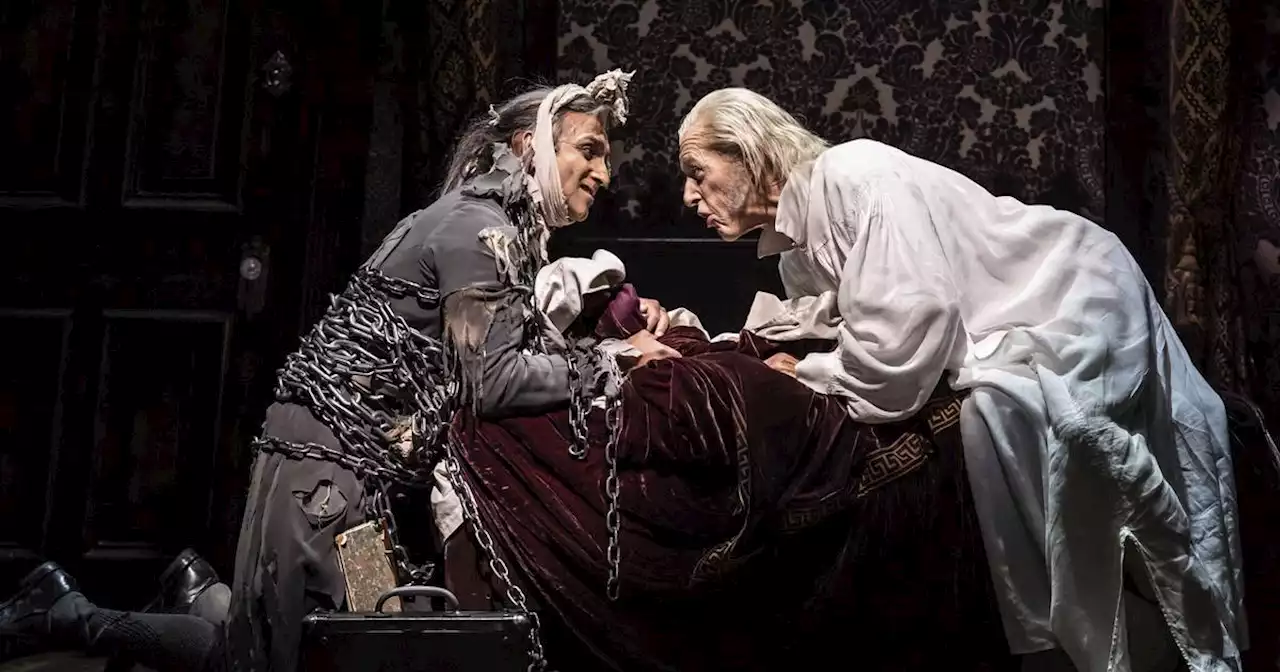 Review: ‘A Christmas Carol’ at the Goodman Theatre tells Scrooge’s lesson anew every year