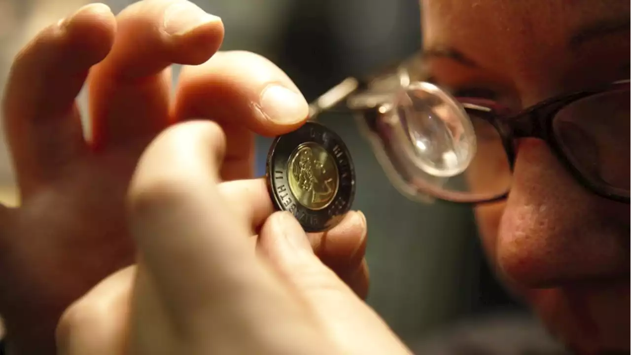 New $2 coin with black outer ring honours Queen Elizabeth II