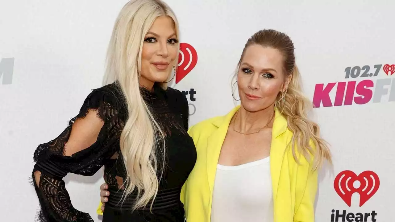 Tori Spelling Joins Jennie Garth & Lindsay Price for a '90210' Reunion