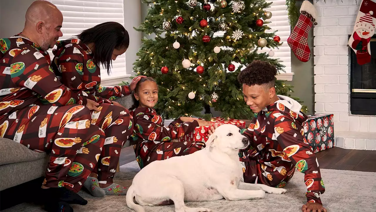 Olive Garden launches matching family pajamas