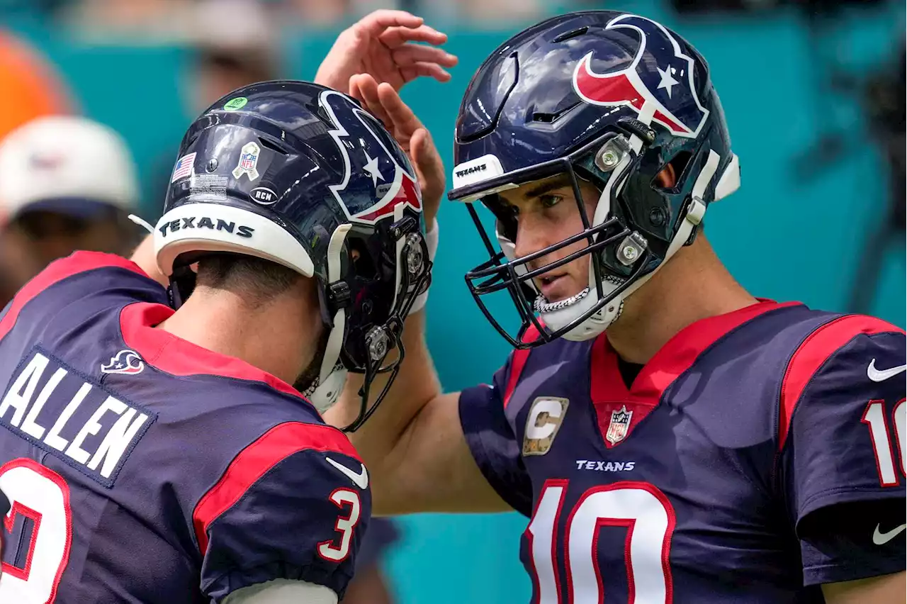 Texans switch back to Davis Mills as starting QB