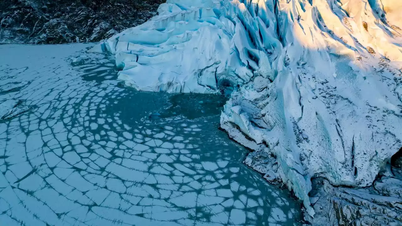 Advice to Mendenhall Lake visitors: Ice is never 100% safe