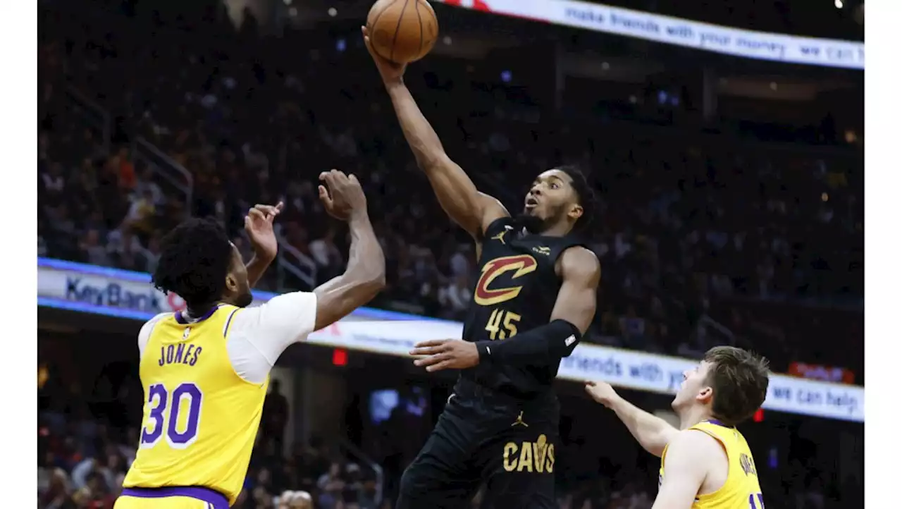 Cavaliers top LeBron James, Lakers behind Donovan Mitchell’s 43 points