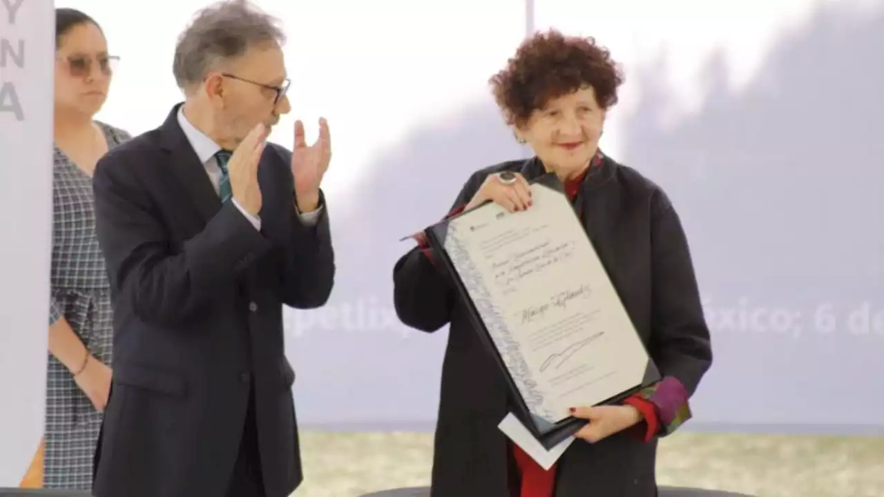 Recibe Margo Glantz Premio Internacional a la Trayectoria Literaria “Sor Juana Inés de la Cruz”