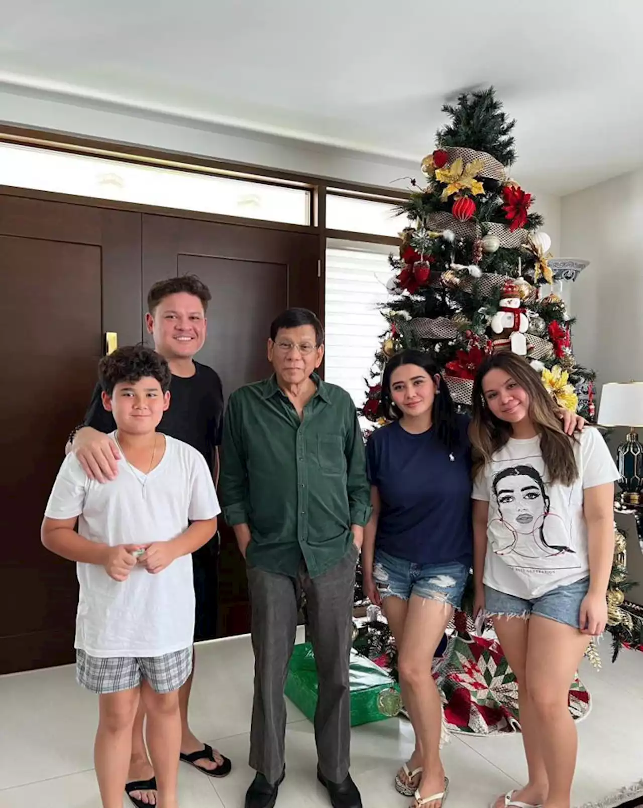 LOOK: A special guest at Cong Duterte’s home